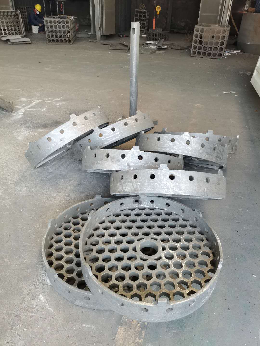 热处理炉底板制造的工业炉是工业中的重要设备 热处理炉底板制造的工业炉是工业中的重要设备